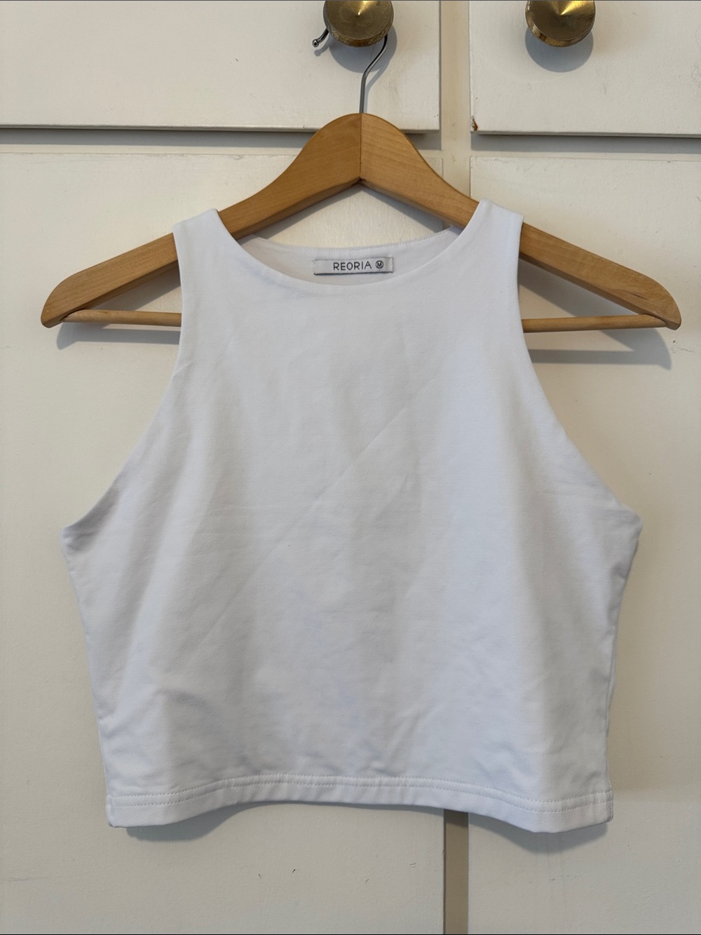 ReoRia White High-Neck Crop Tank Top
